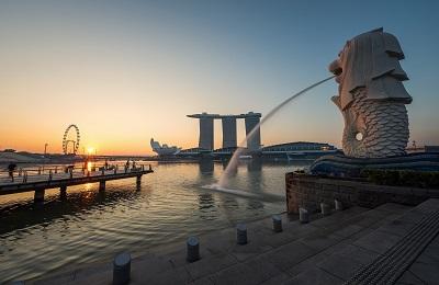 Singapore horizon with Merlion and Marina Bay Sands